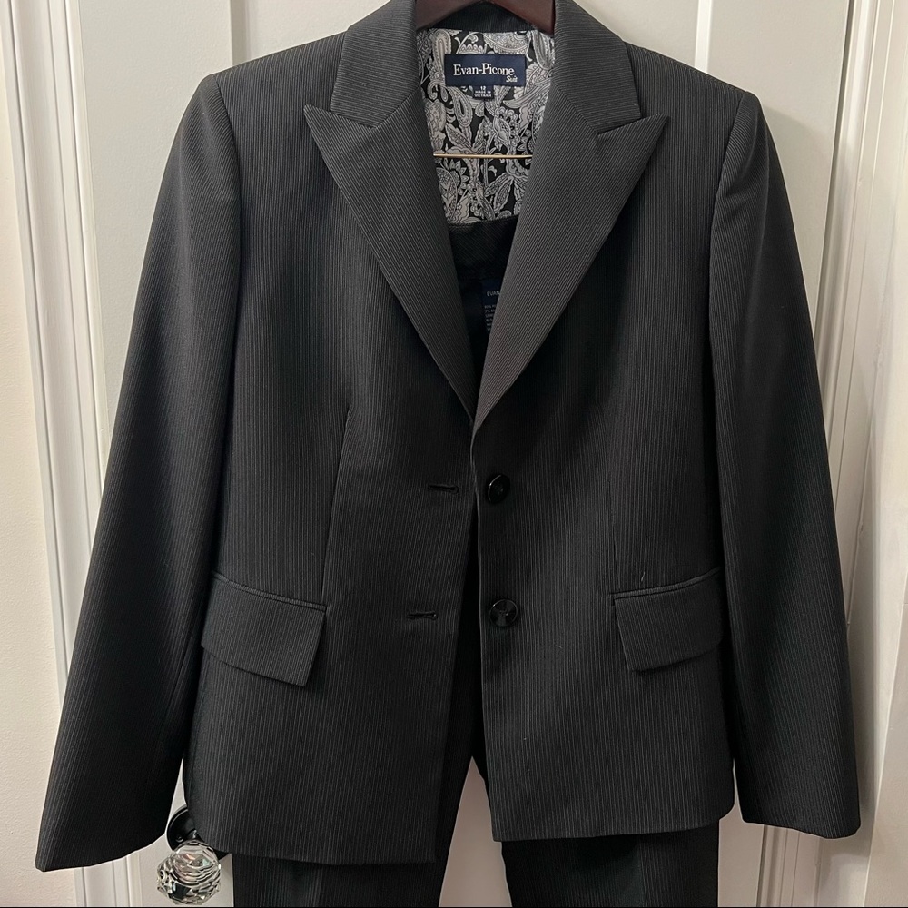 Evan-Picone two piece women’s suit